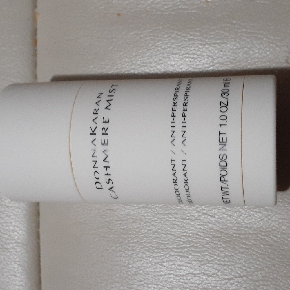 Donna karan cashmere mist deodorant